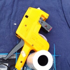 Price Tag Applicator